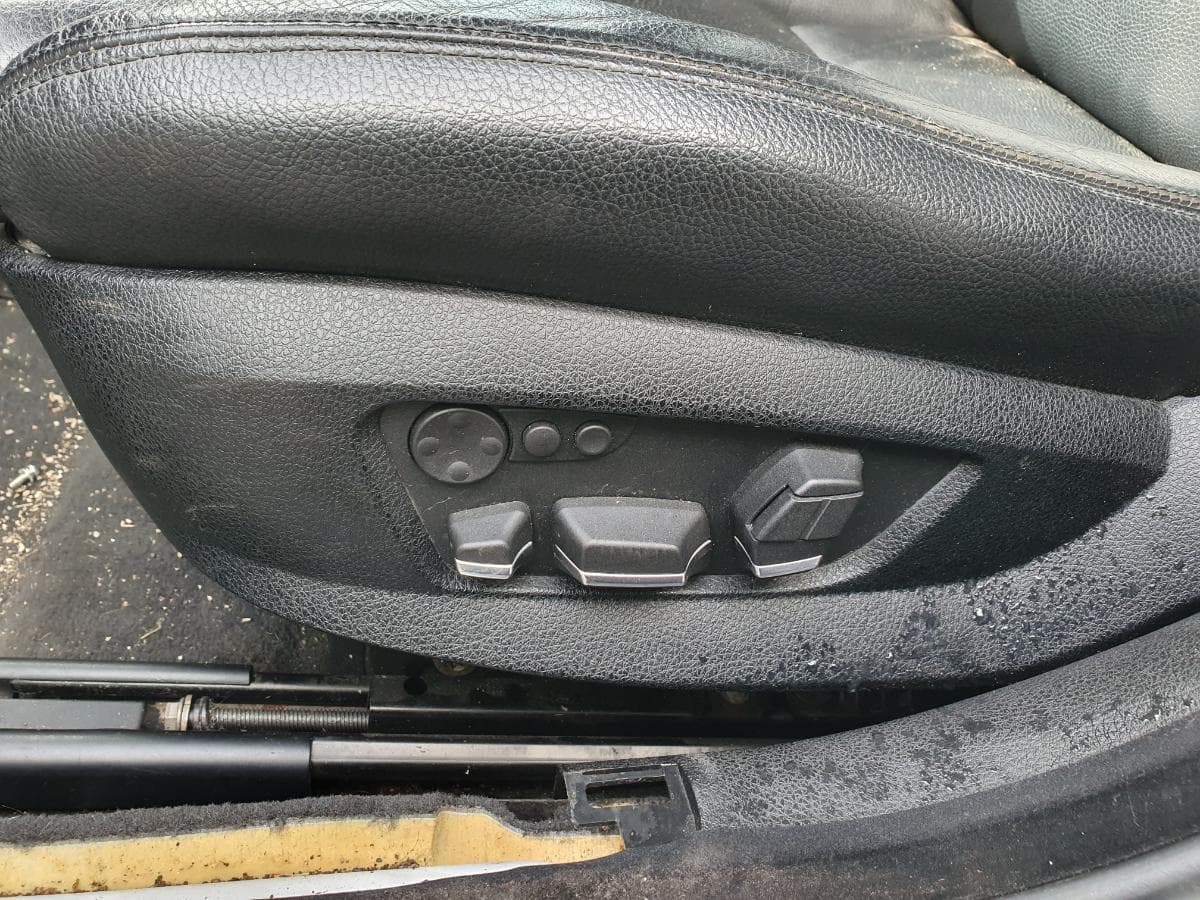 BMW 520D Touring · Ano 2011 — image 37