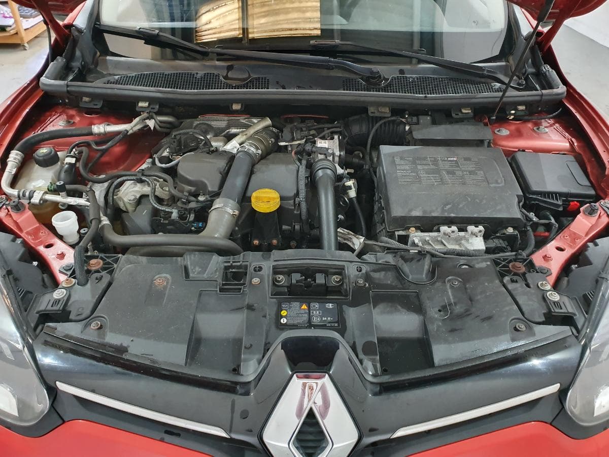 Renault Mégane 1.5 DCI · Ano 2015 — image 5