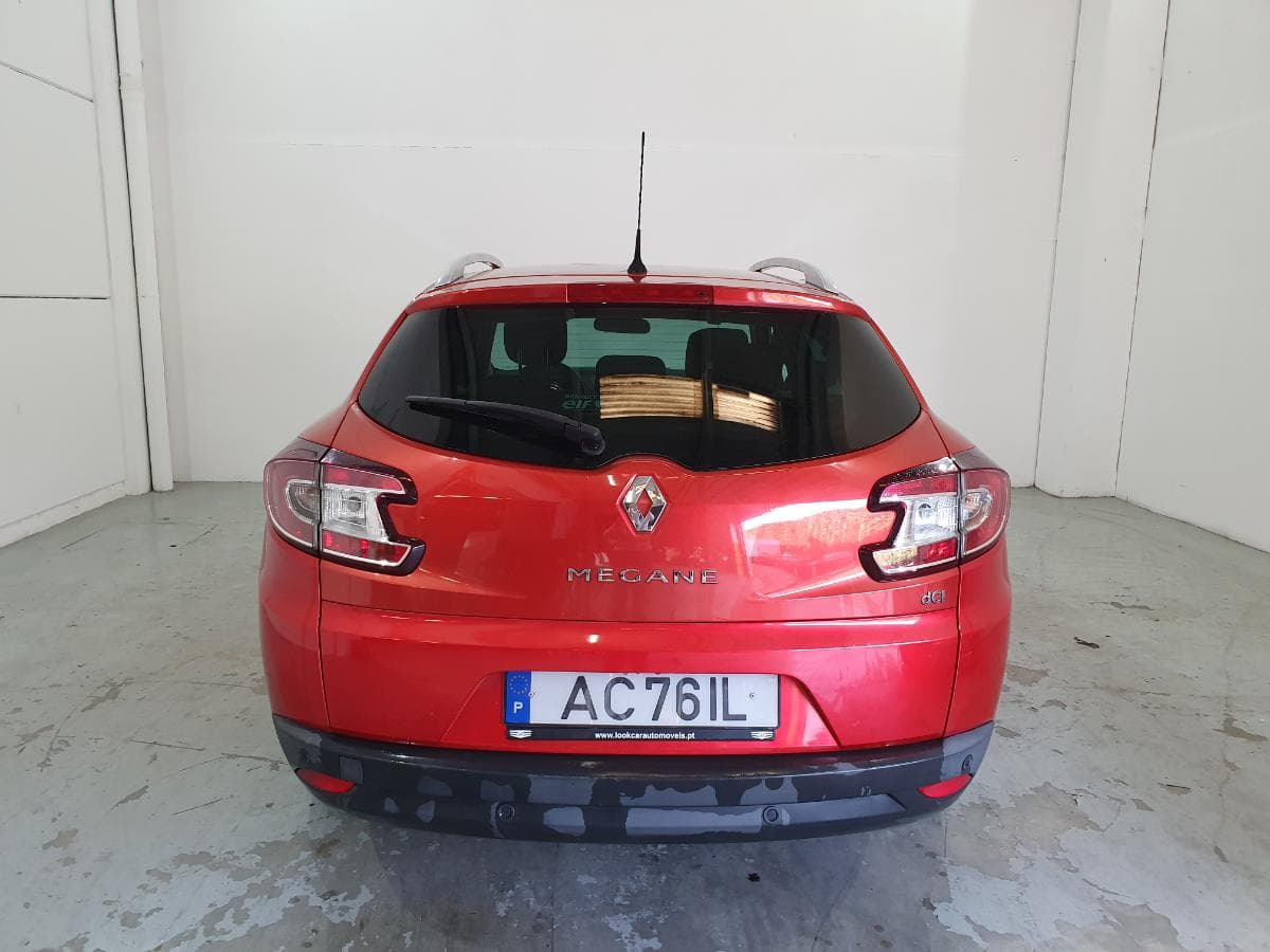 Renault Mégane 1.5 DCI · Ano 2015 — image 9