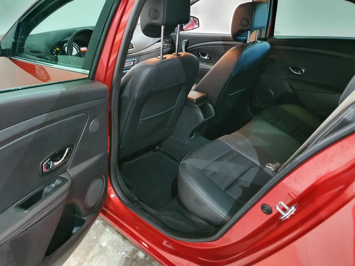 Renault Mégane 1.5 DCI · Ano 2015 — image 21
