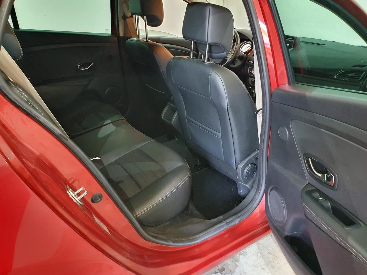 Renault Mégane 1.5 DCI · Ano 2015 — image 26