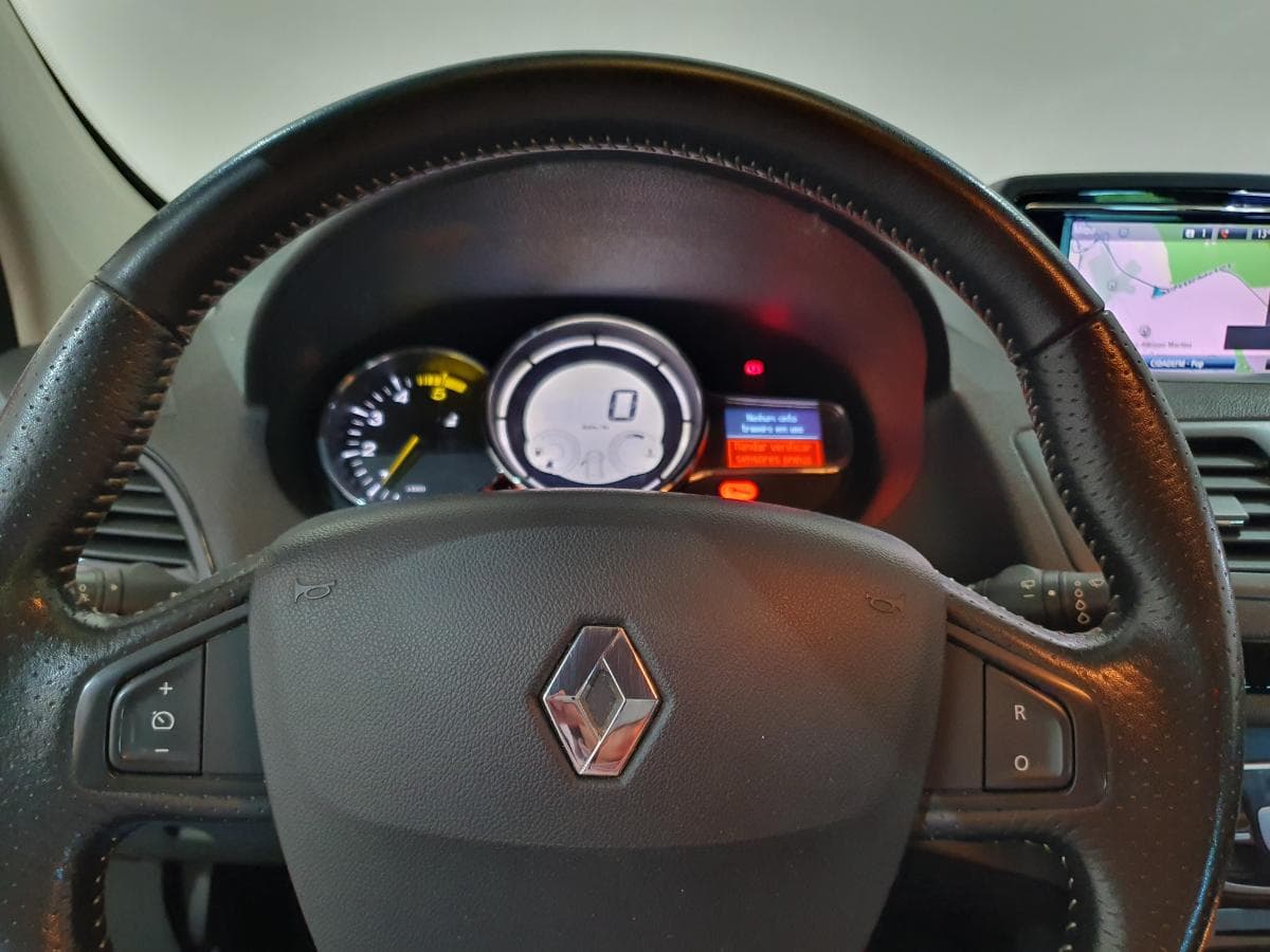 Renault Mégane 1.5 DCI · Ano 2015 — image 35