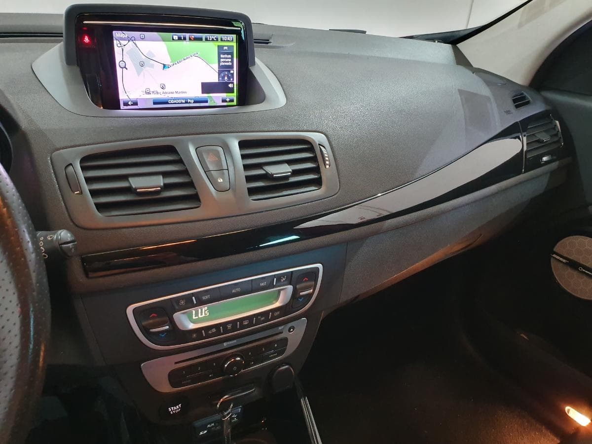 Renault Mégane 1.5 DCI · Ano 2015 — image 38