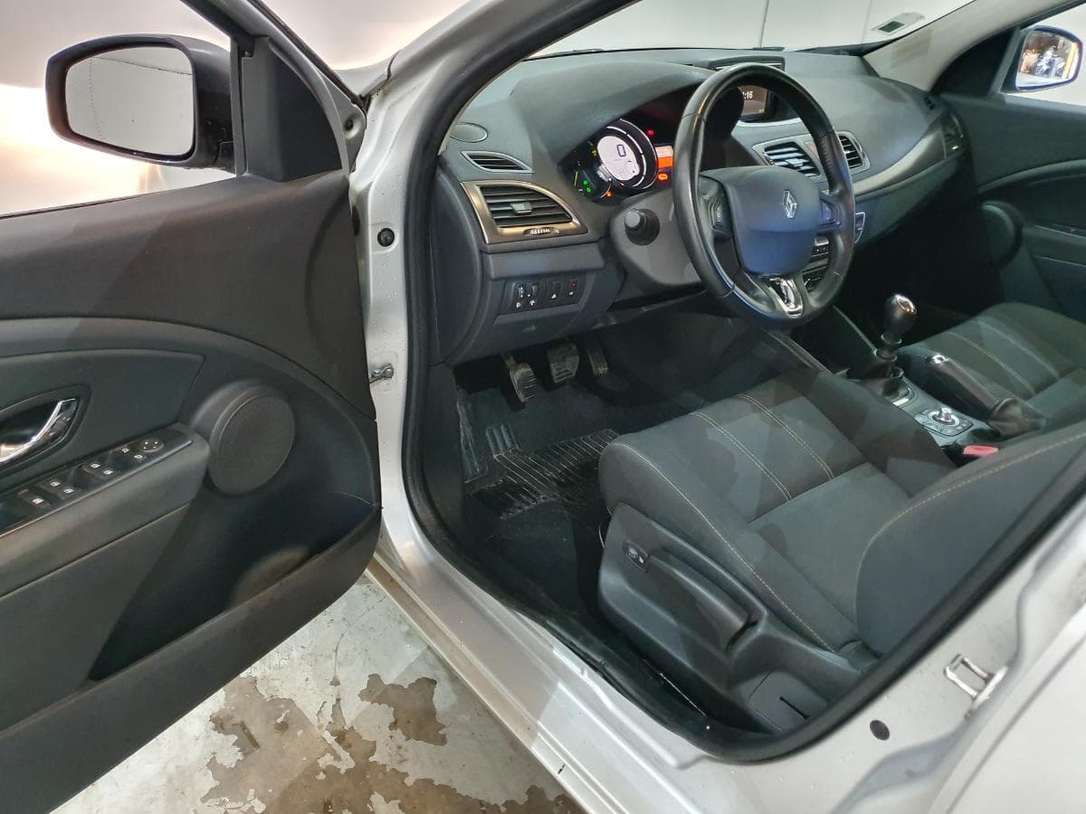 Renault Mégane 1.5 DCI · Ano 2014 — imagen 11