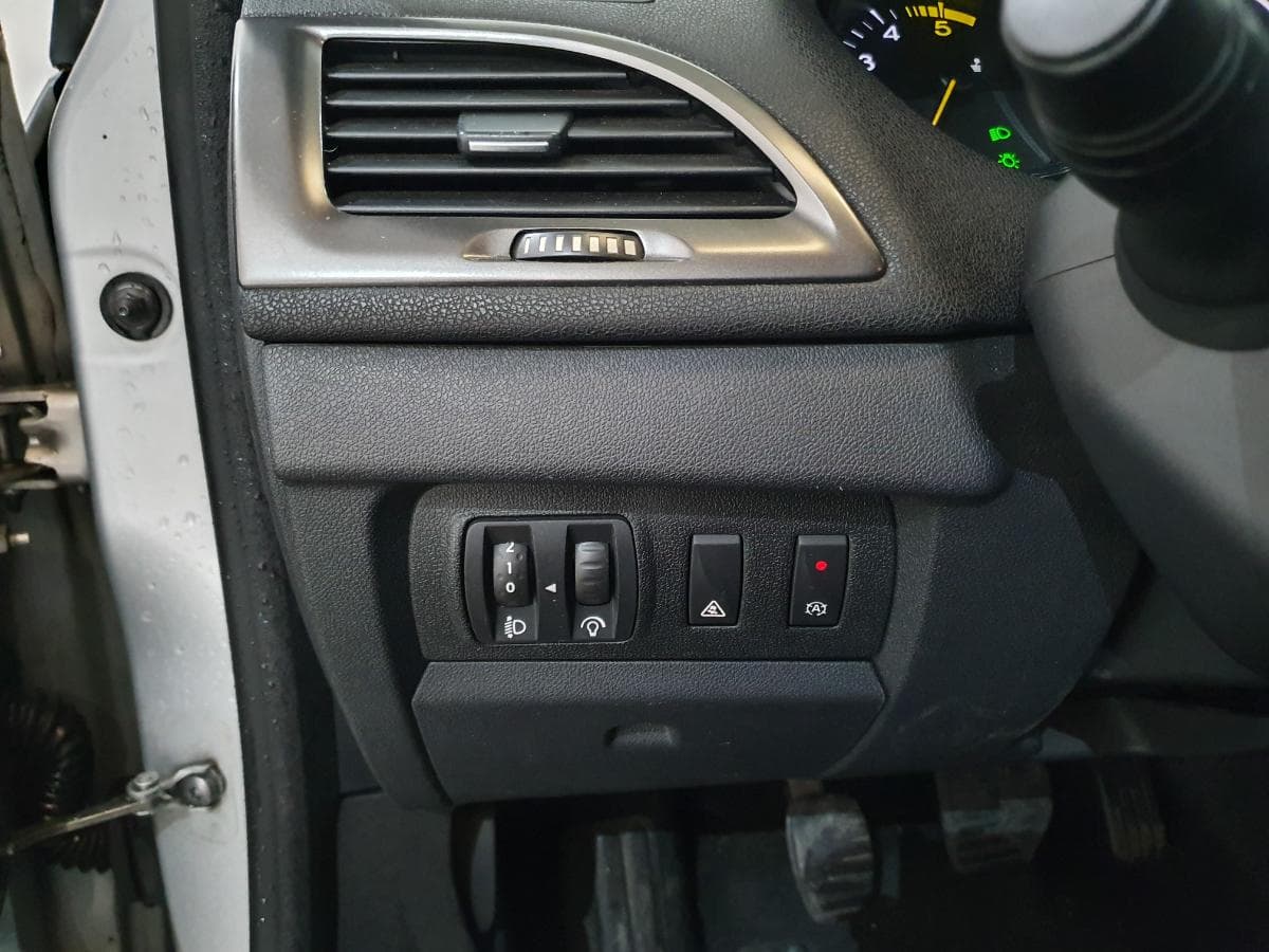 Renault Mégane 1.5 DCI · Ano 2014 — imagen 21