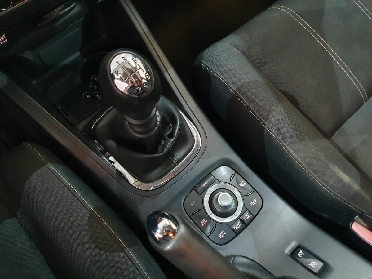 Renault Mégane 1.5 DCI · Ano 2014 — imagen 23