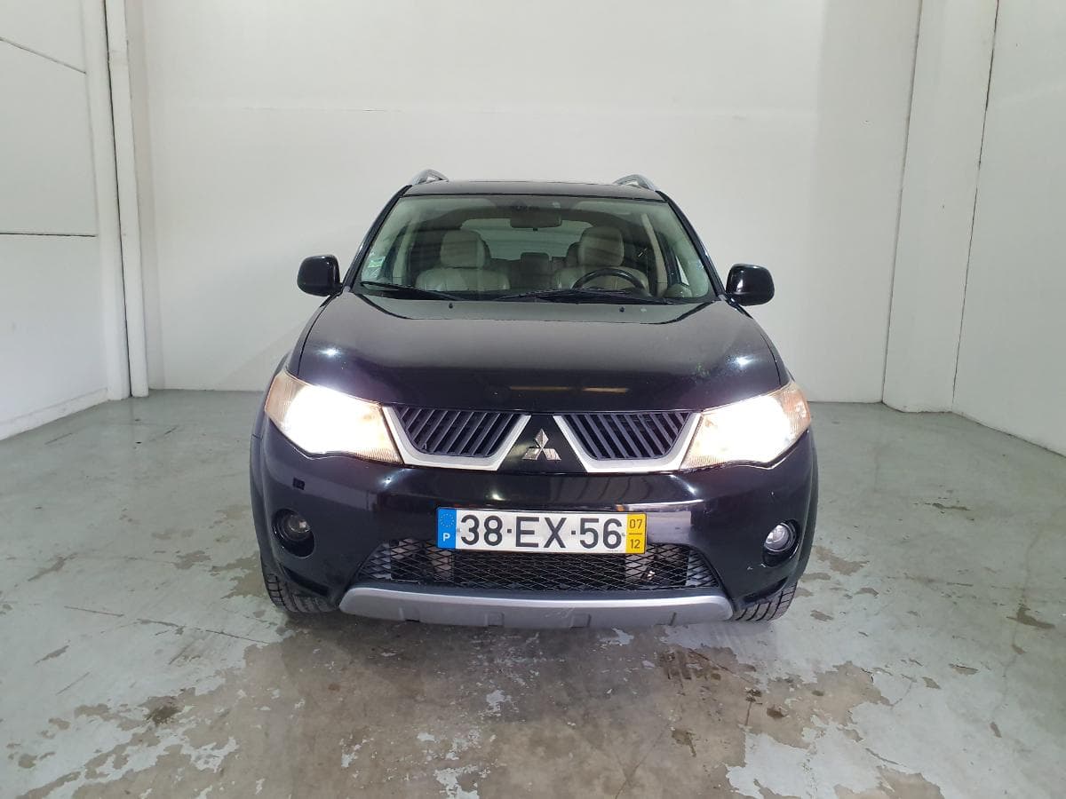 Mitsubishi Outlander 2.0 DI-D · Ano 2007 — imagen 3