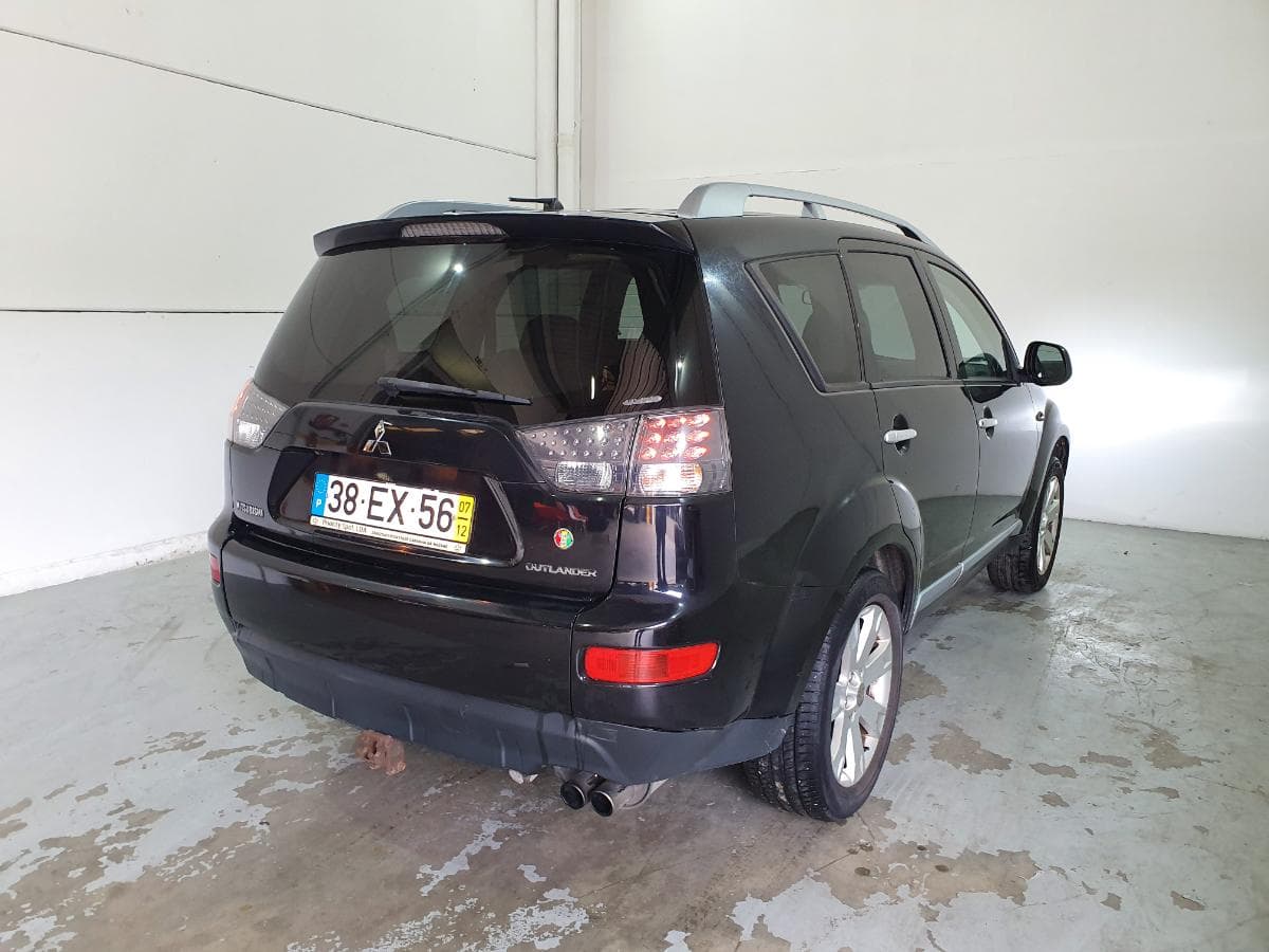 Mitsubishi Outlander 2.0 DI-D · Ano 2007 — imagen 7
