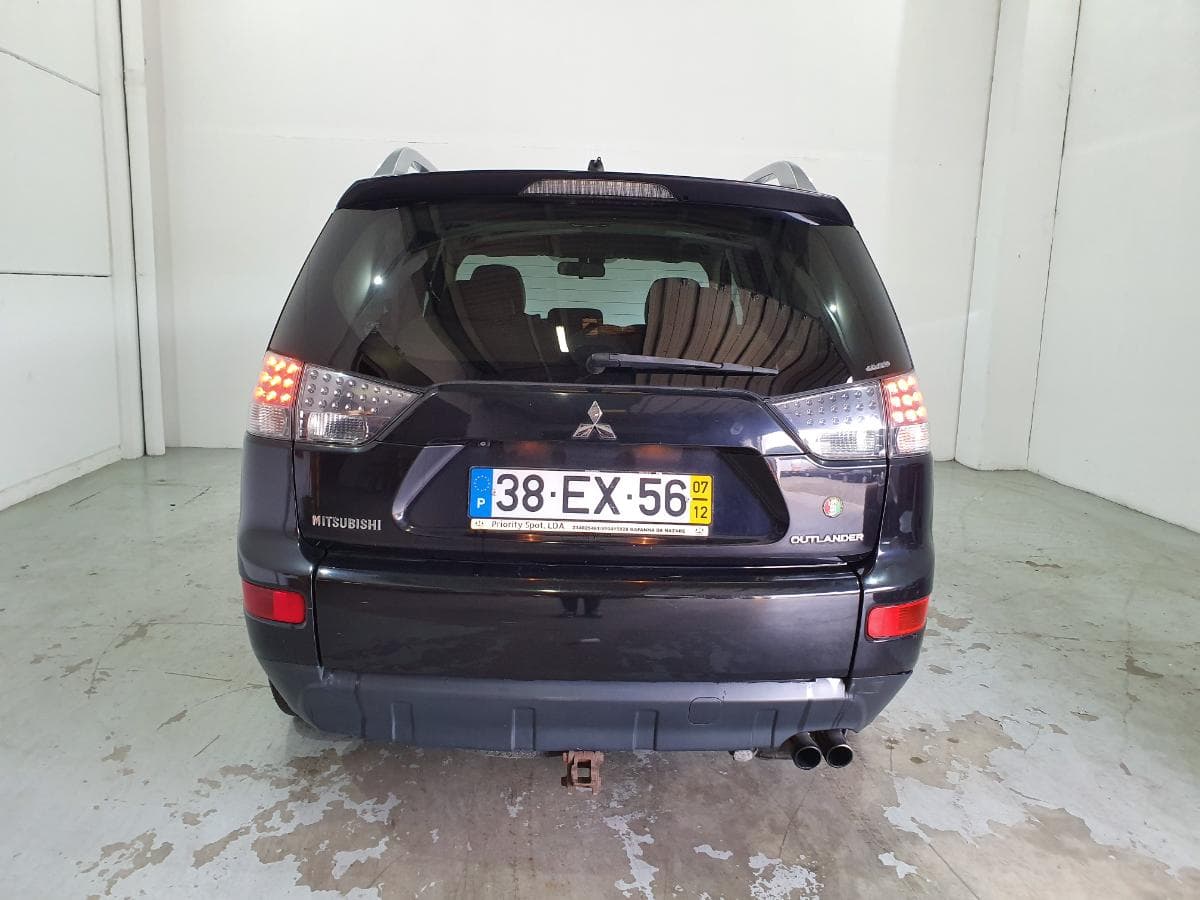 Mitsubishi Outlander 2.0 DI-D · Ano 2007 — imagen 8