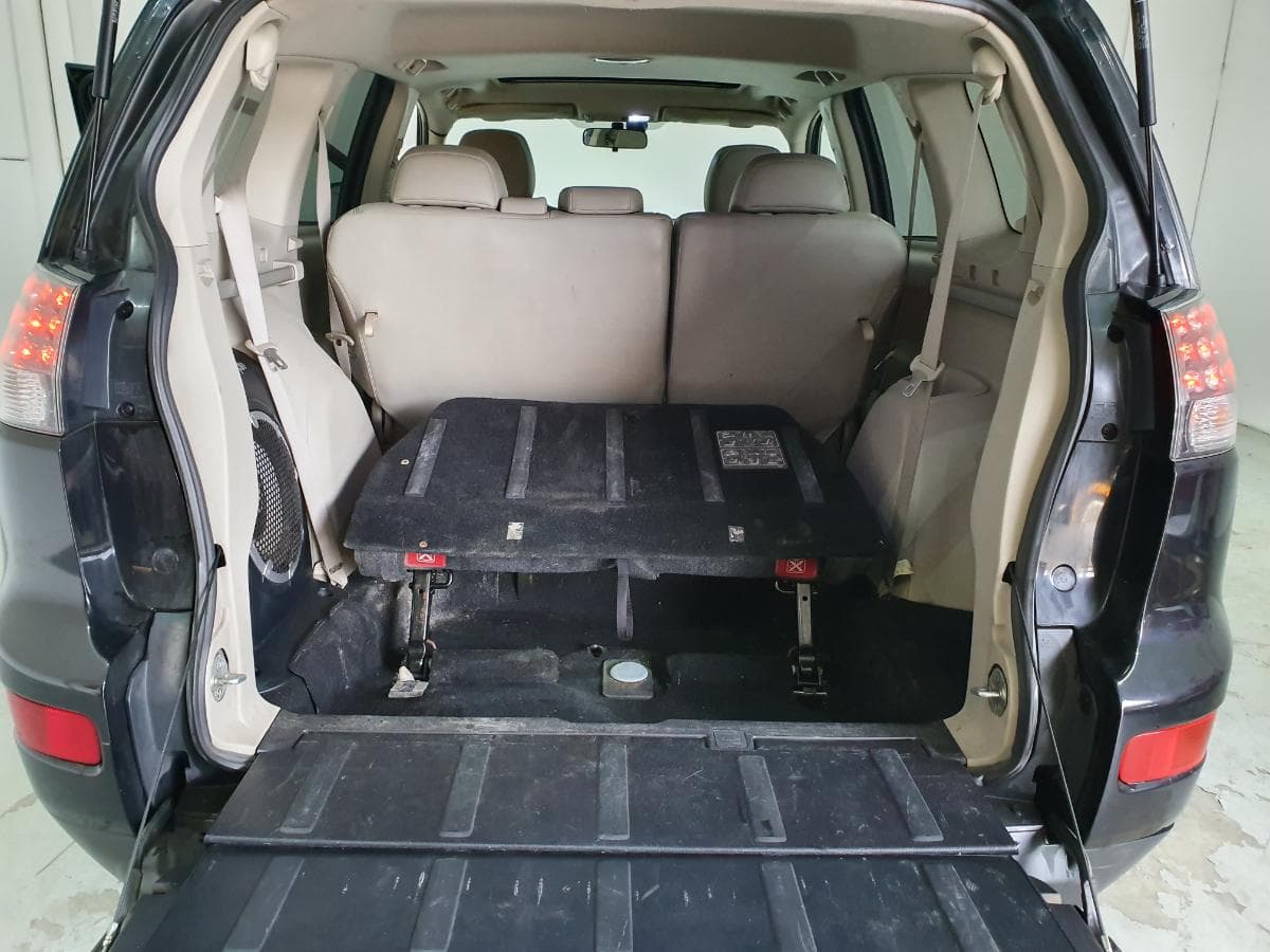 Mitsubishi Outlander 2.0 DI-D · Ano 2007 — imagen 9