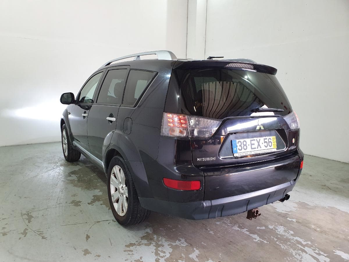 Mitsubishi Outlander 2.0 DI-D · Ano 2007 — imagen 11