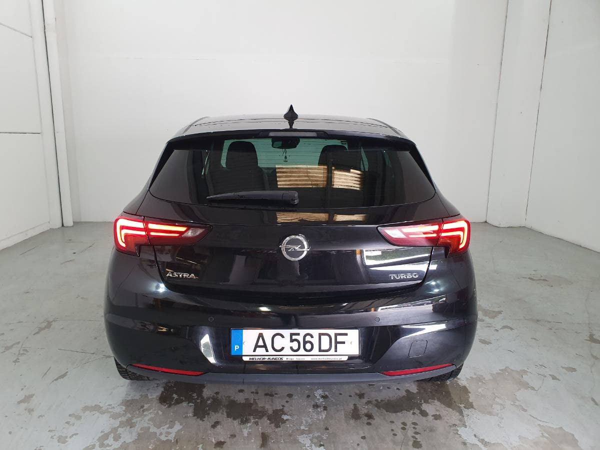 Opel Astra 1.4 Turbo · Ano 2017 — image 9