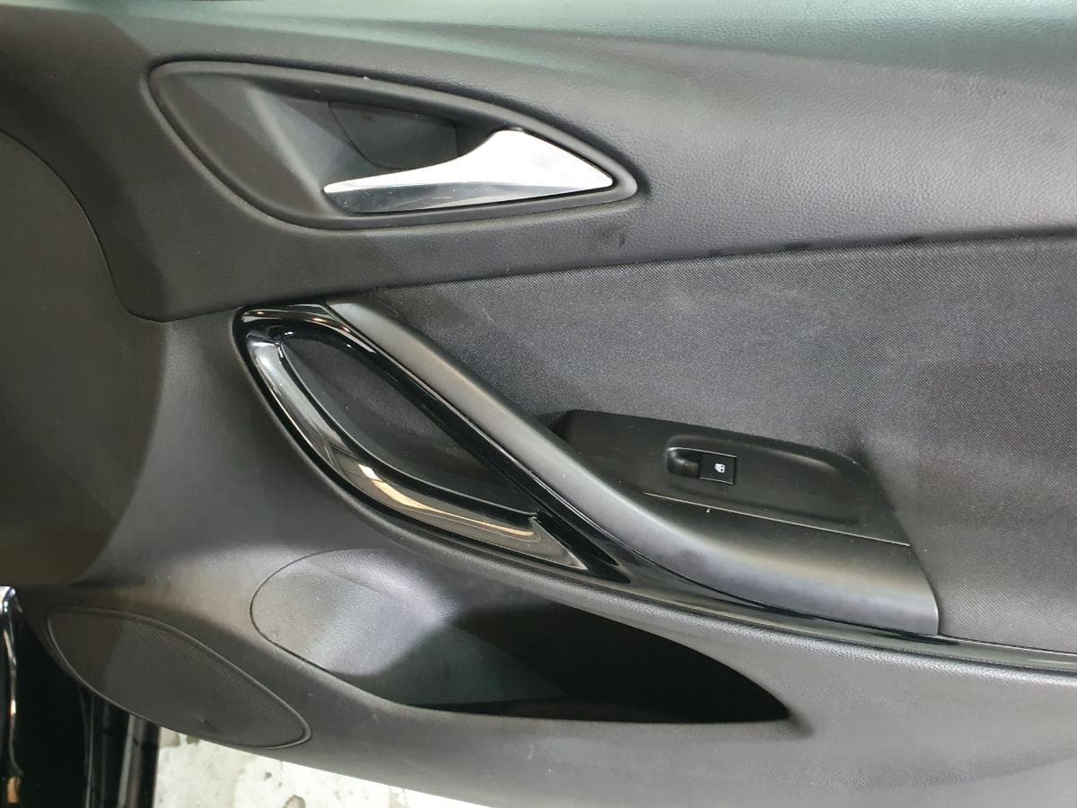Opel Astra 1.4 Turbo · Ano 2017 — image 26