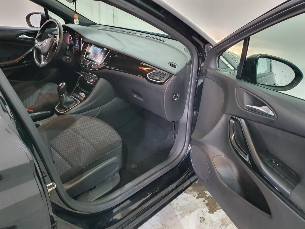Opel Astra 1.4 Turbo · Ano 2017 — image 27