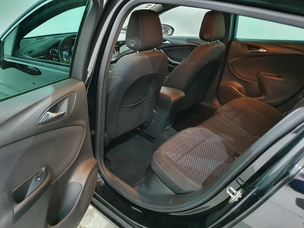 Opel Astra 1.4 Turbo · Ano 2017 — image 30