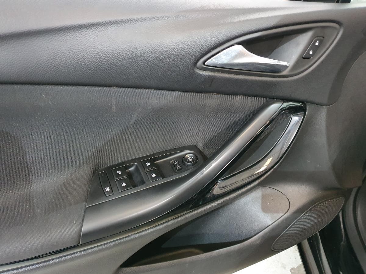 Opel Astra 1.4 Turbo · Ano 2017 — image 34