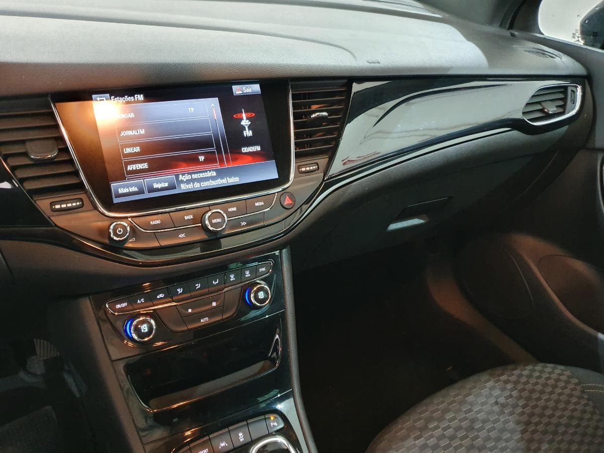 Opel Astra 1.4 Turbo · Ano 2017 — image 43