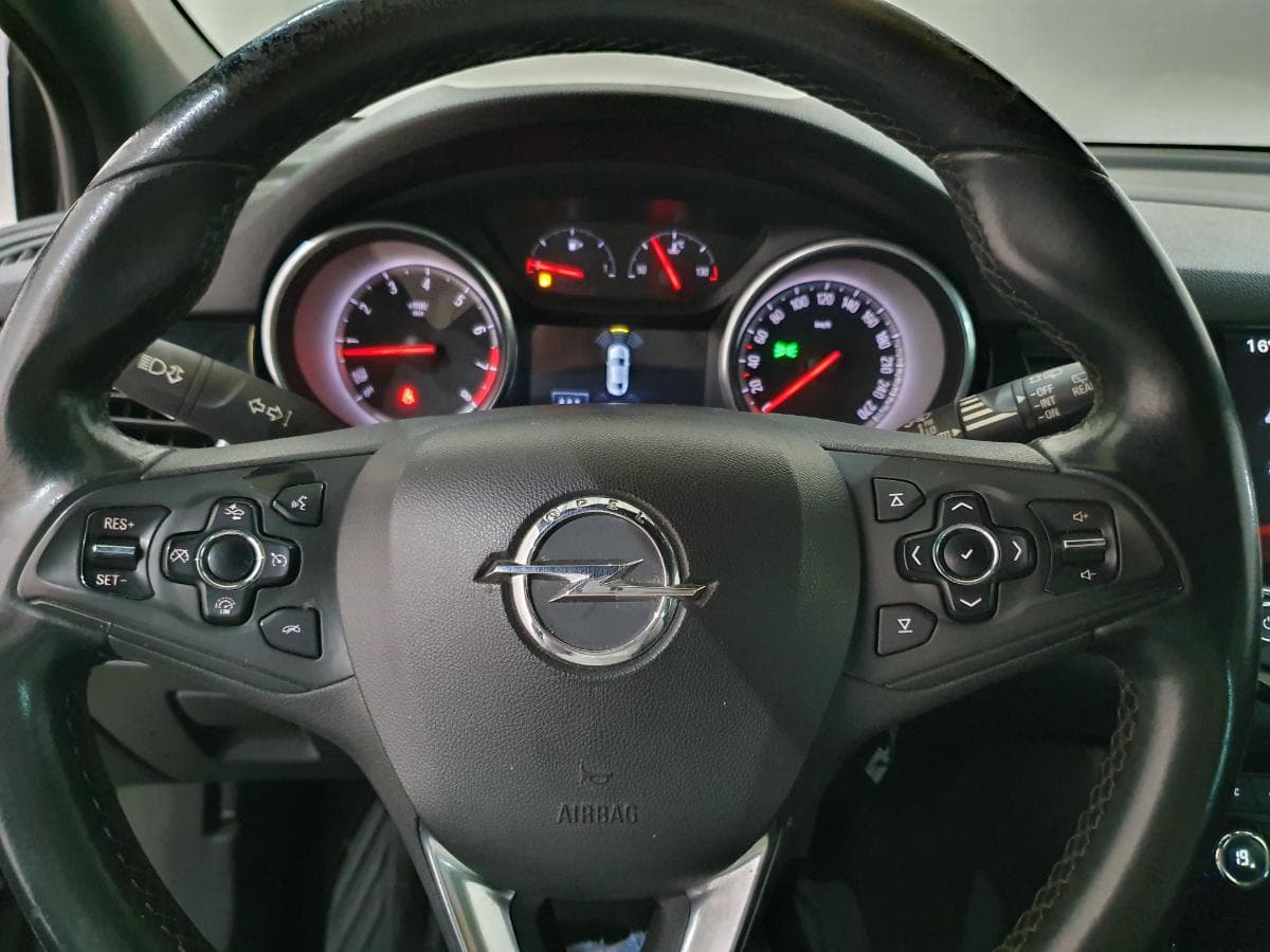 Opel Astra 1.4 Turbo · Ano 2017 — image 44