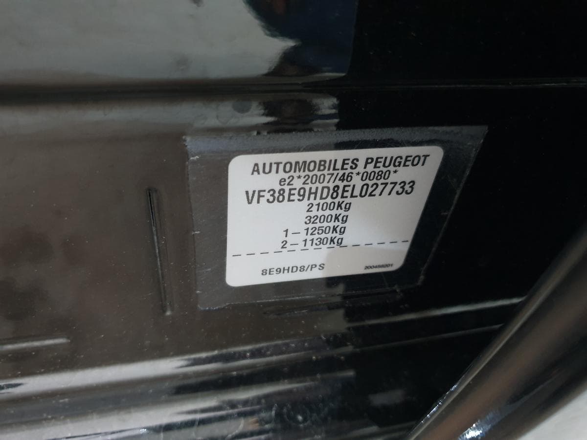 Peugeot 508 SW 1.6 HDI · Ano 2014 — imagen 5