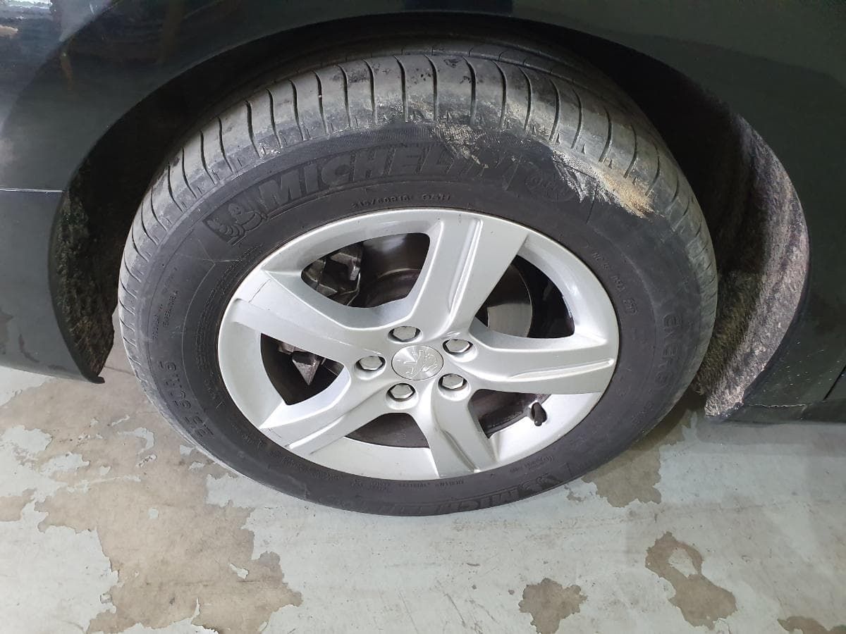 Peugeot 508 SW 1.6 HDI · Ano 2014 — imagen 12