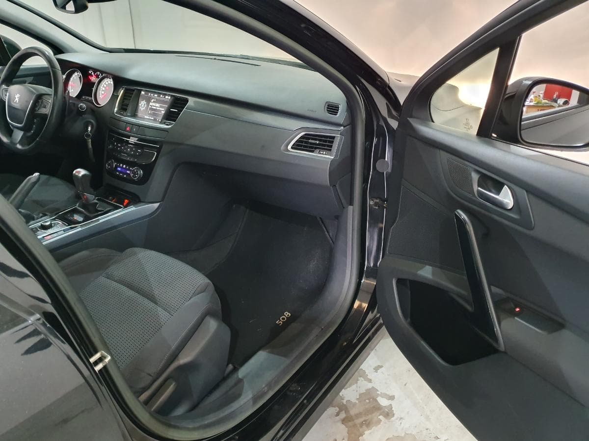 Peugeot 508 SW 1.6 HDI · Ano 2014 — imagen 27
