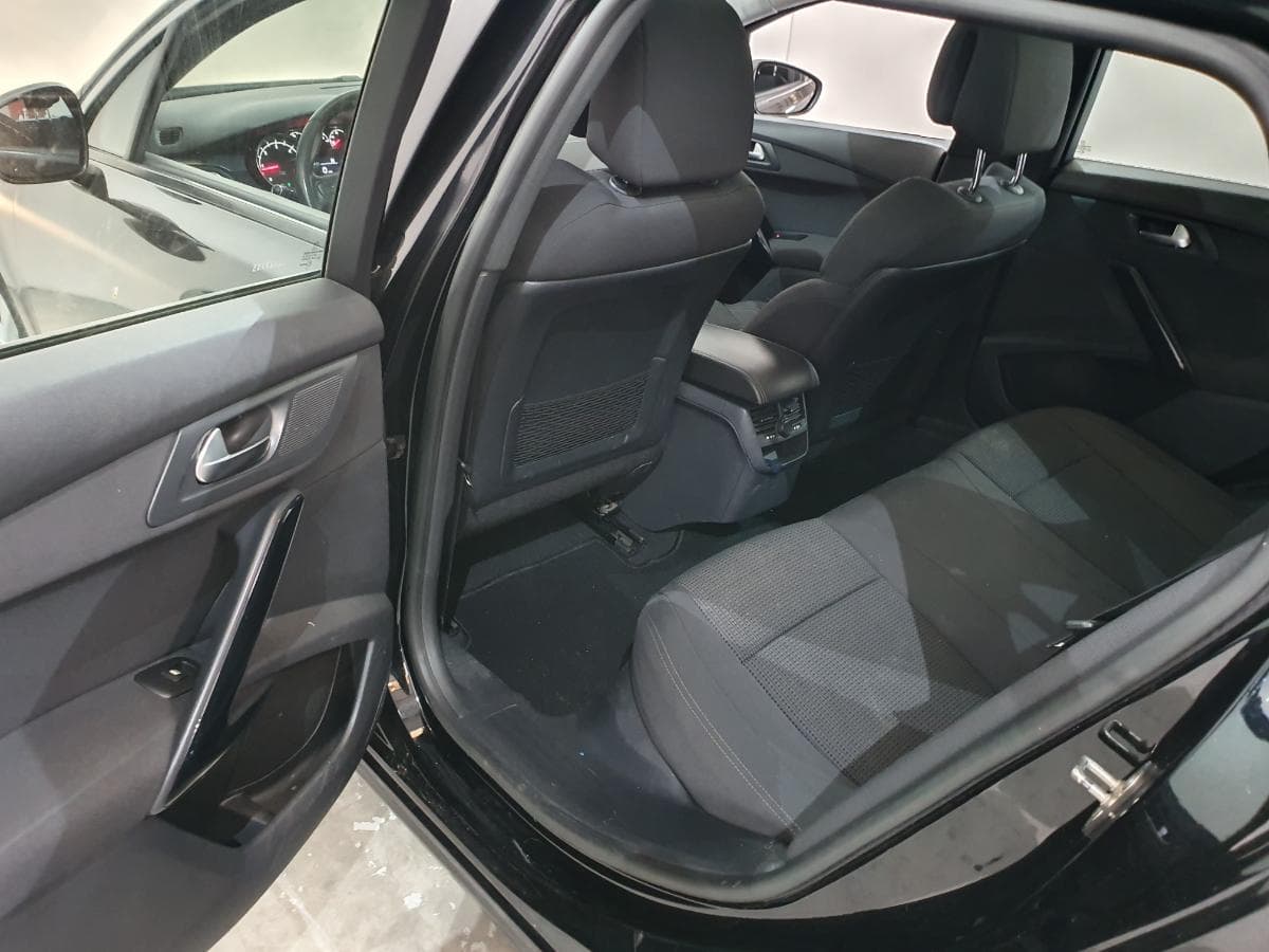 Peugeot 508 SW 1.6 HDI · Ano 2014 — imagen 28