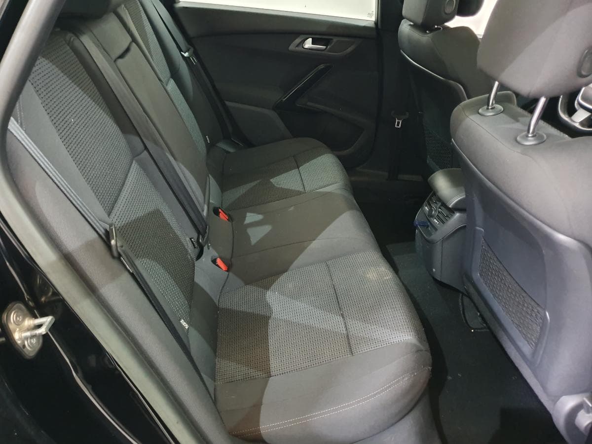 Peugeot 508 SW 1.6 HDI · Ano 2014 — imagen 29