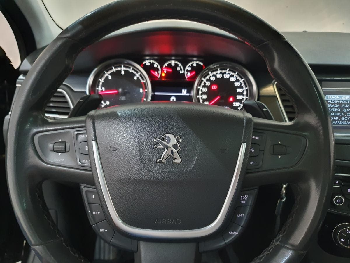 Peugeot 508 SW 1.6 HDI · Ano 2014 — imagen 39