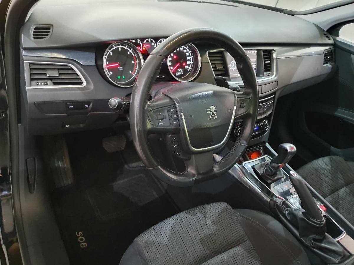 Peugeot 508 SW 1.6 HDI · Ano 2014 — imagen 41