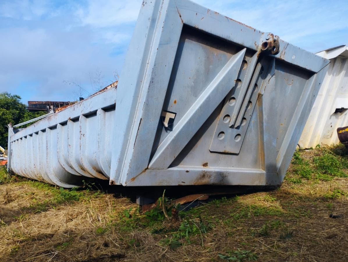 Tipper Trailer Paramount