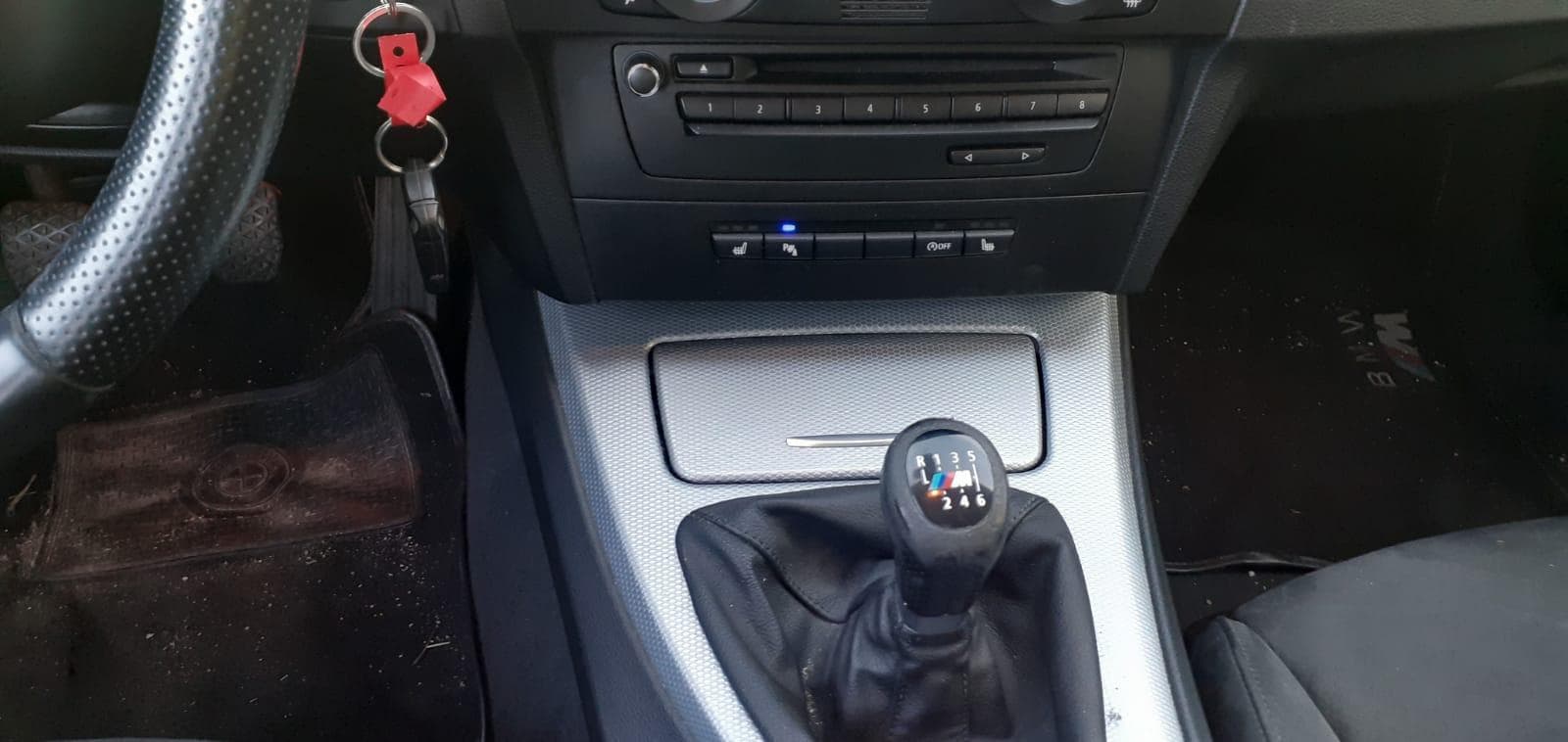 BMW 320D · Ano 2009 — imagen 17