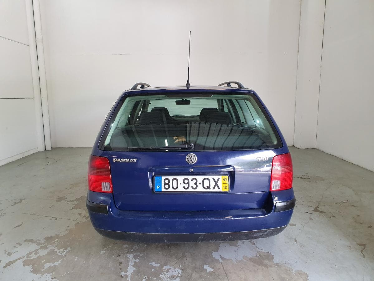 Volkswagen Passat 1.9 TDI · Ano 1997 — image 9