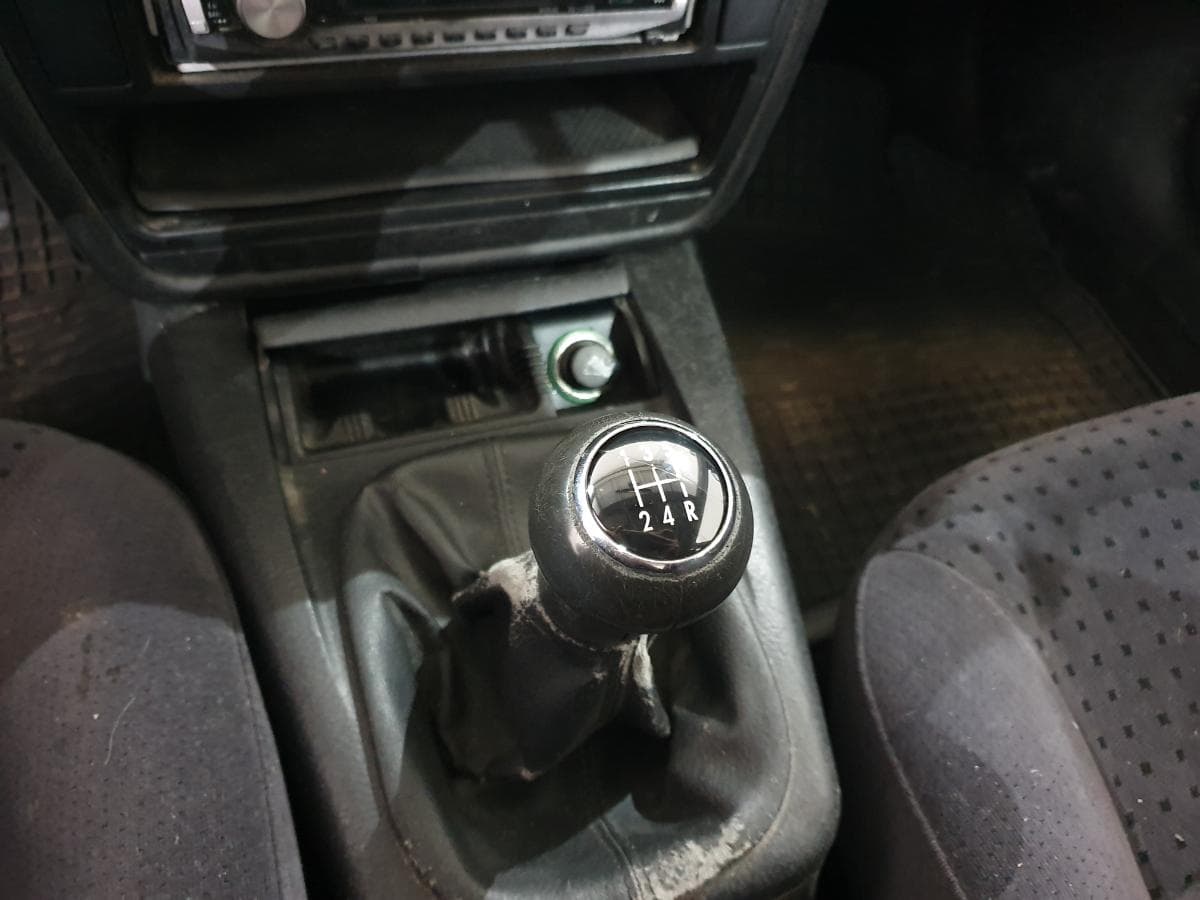 Volkswagen Passat 1.9 TDI · Ano 1997 — image 27
