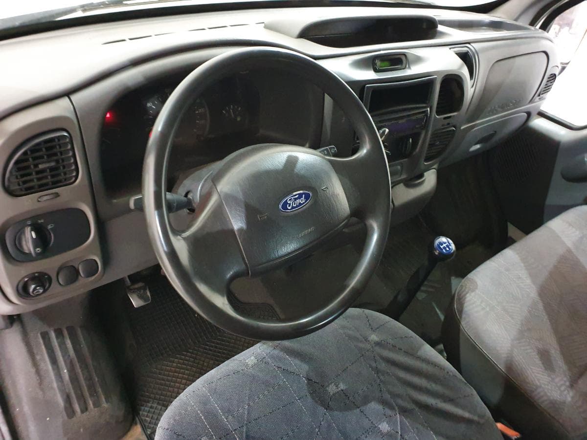 Ford Transit 2.0 DI · Ano 2002 — imagen 27