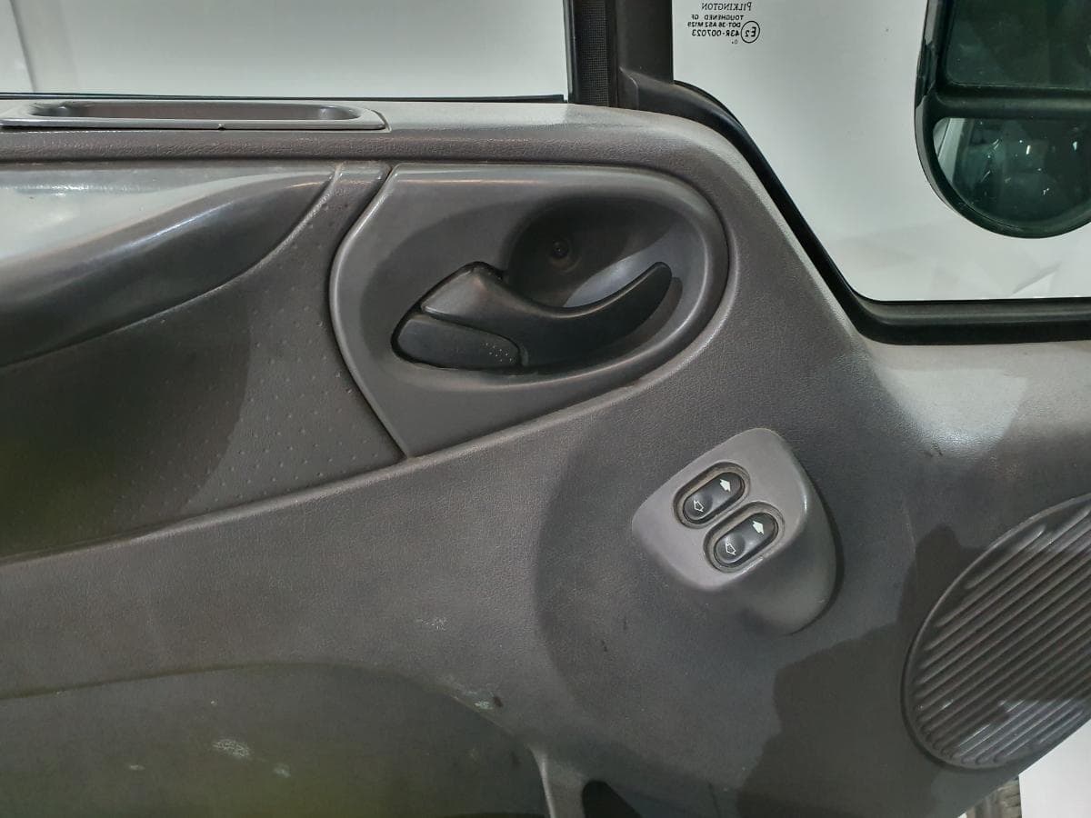Ford Transit 2.0 DI · Ano 2002 — imagen 36