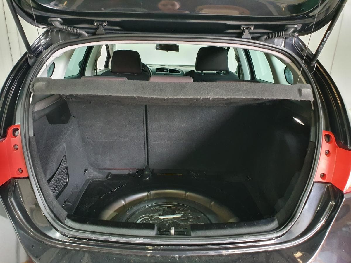 Seat Leon 1.9 TDI · Ano 2007 — imagen 9