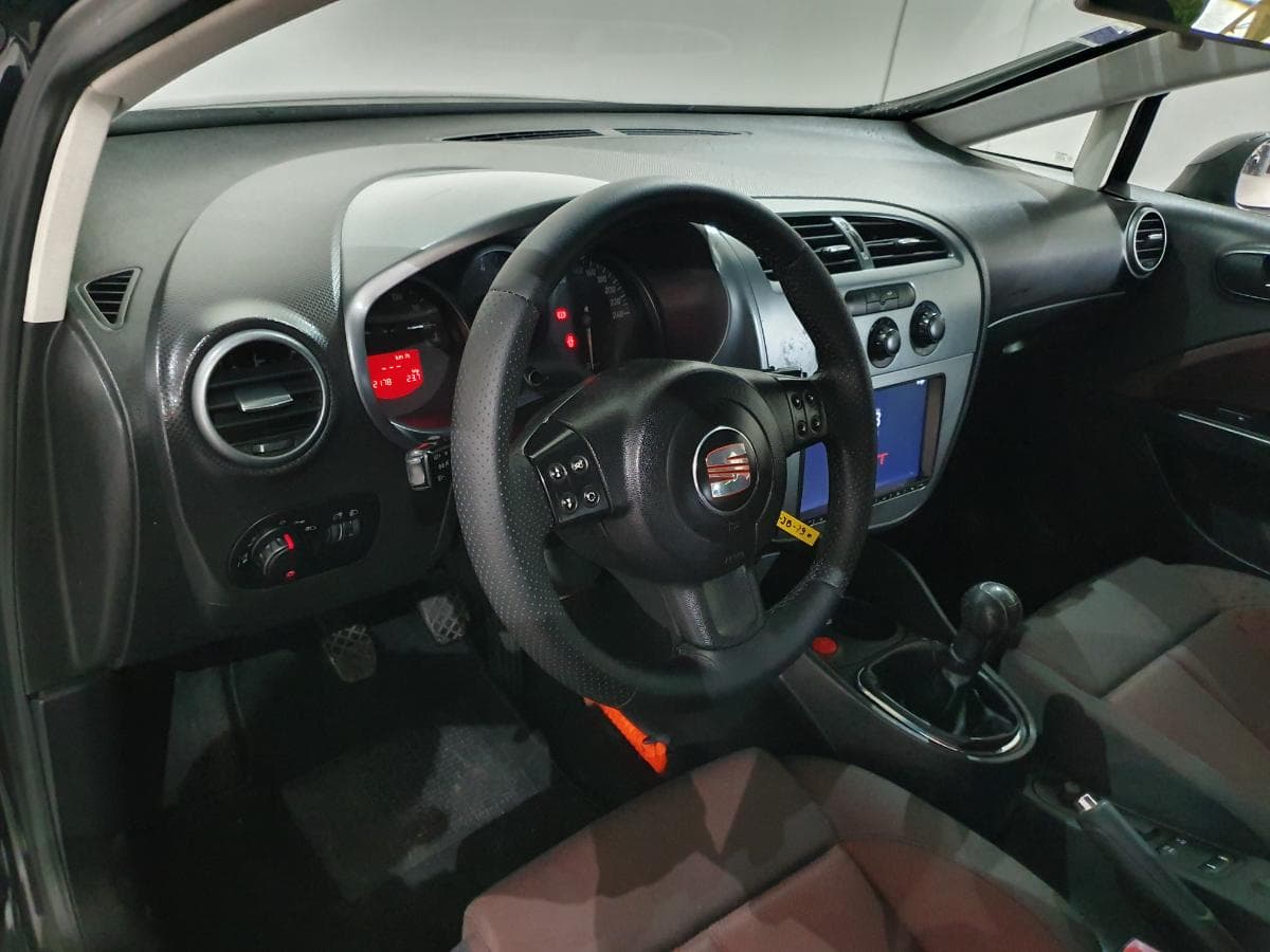 Seat Leon 1.9 TDI · Ano 2007 — imagen 24