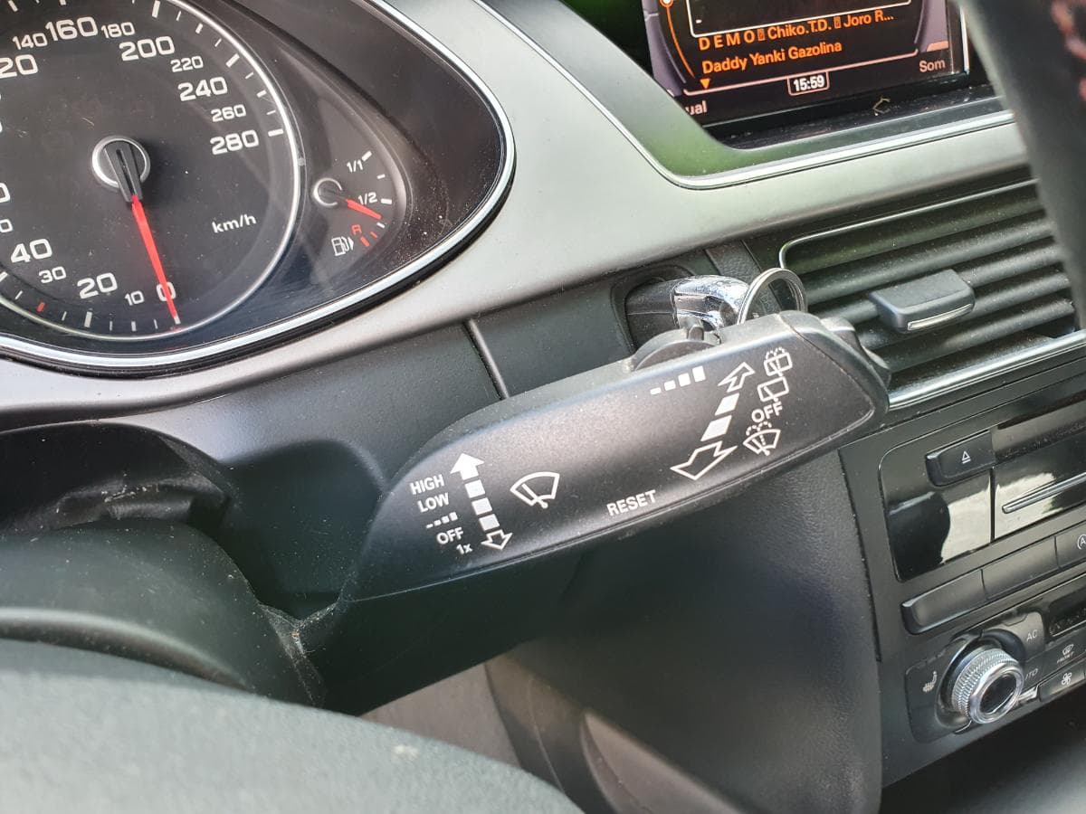 Audi A4 2.0 TDI · Ano 2012 — image 27