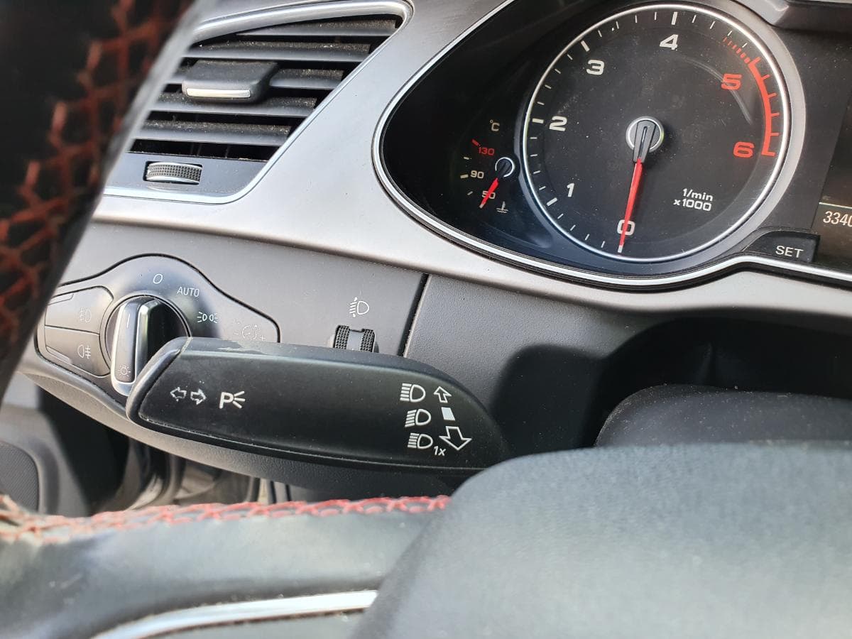 Audi A4 2.0 TDI · Ano 2012 — image 40