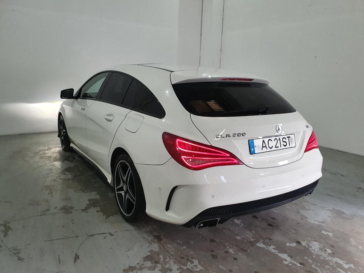Mercedes-Benz CLA 200 CDI KIT AMG · Ano 2015 — image 12