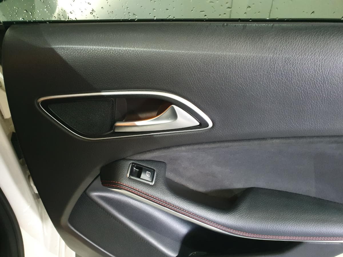 Mercedes-Benz CLA 200 CDI KIT AMG · Ano 2015 — image 30