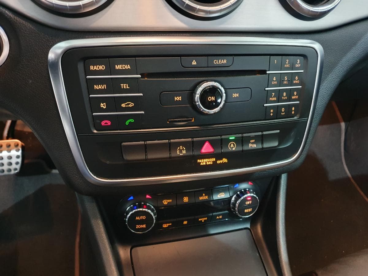 Mercedes-Benz CLA 200 CDI KIT AMG · Ano 2015 — image 33