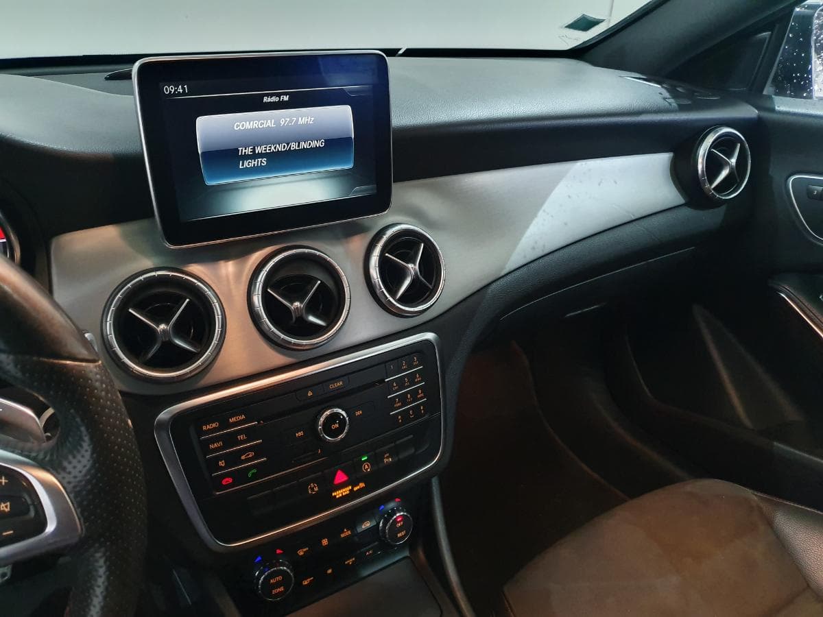 Mercedes-Benz CLA 200 CDI KIT AMG · Ano 2015 — image 35
