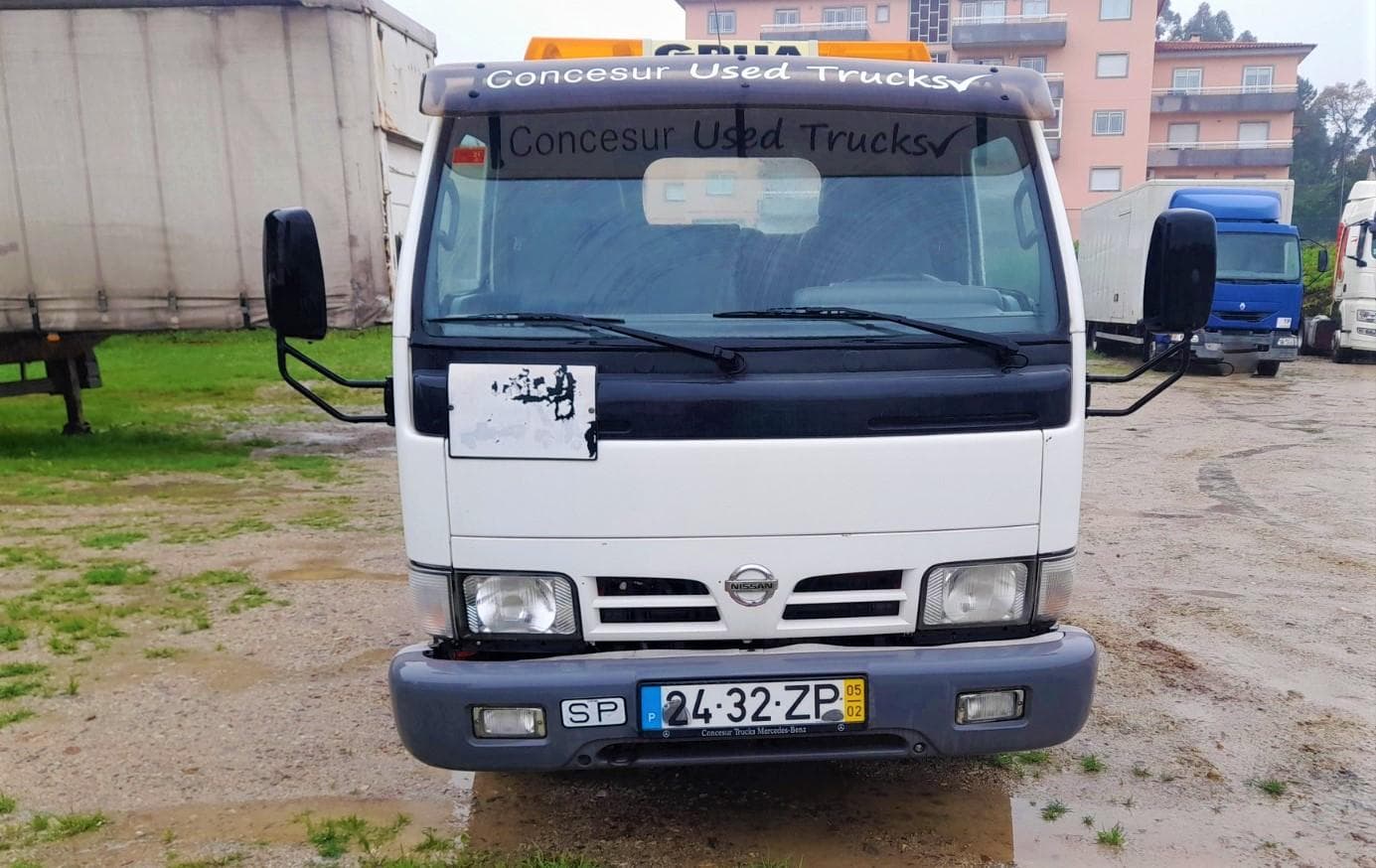 Pronto Socorro Nissan Cabstar — image 2