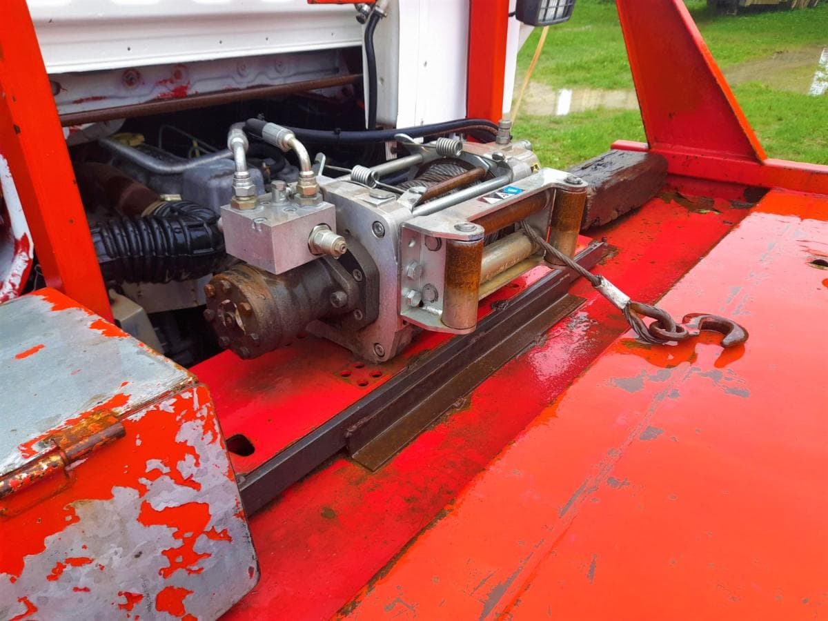 Pronto Socorro Nissan Cabstar — image 7