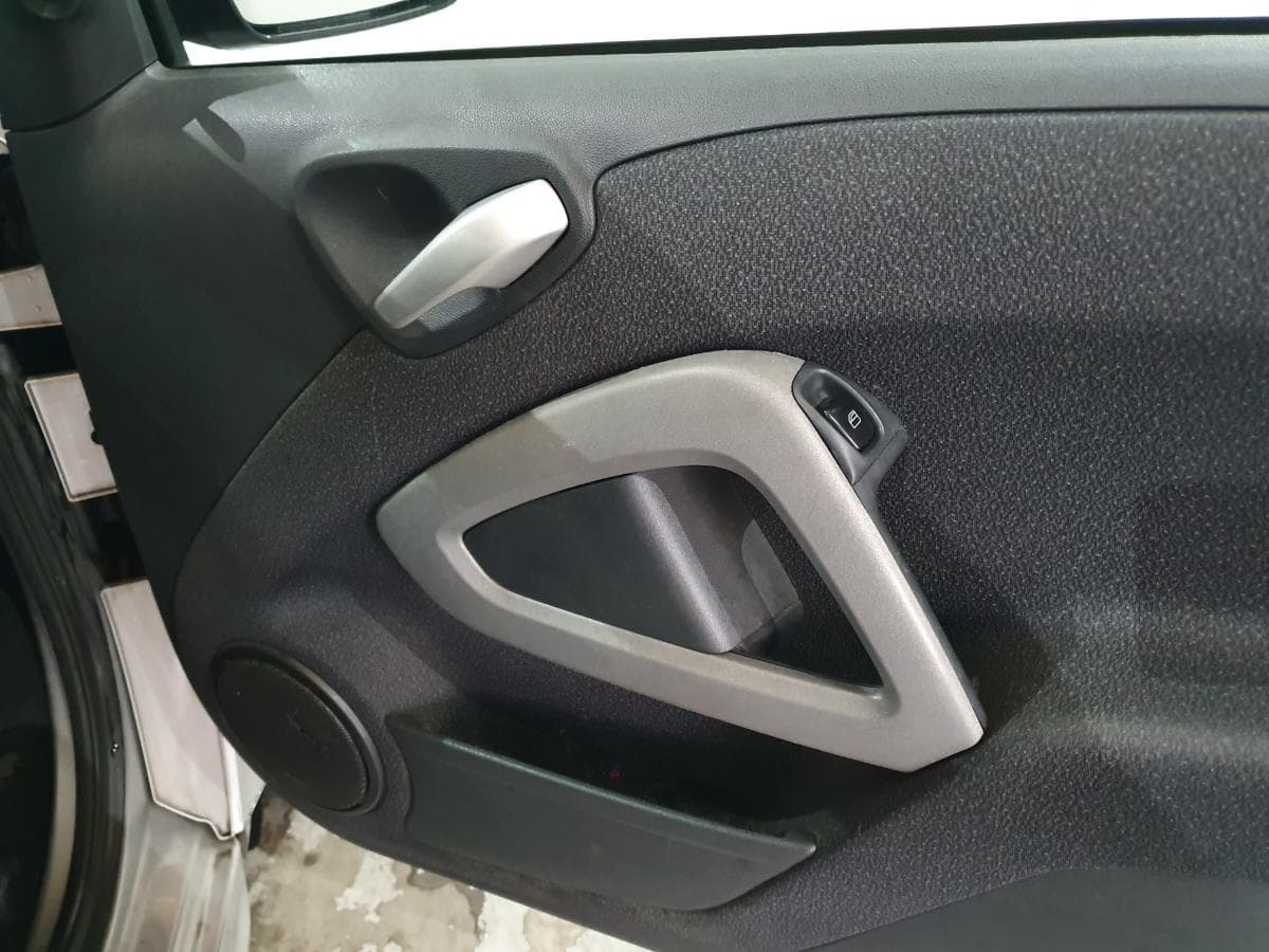 Smart Fortwo Coupé 0.8CDI · Ano 2008 — image 15