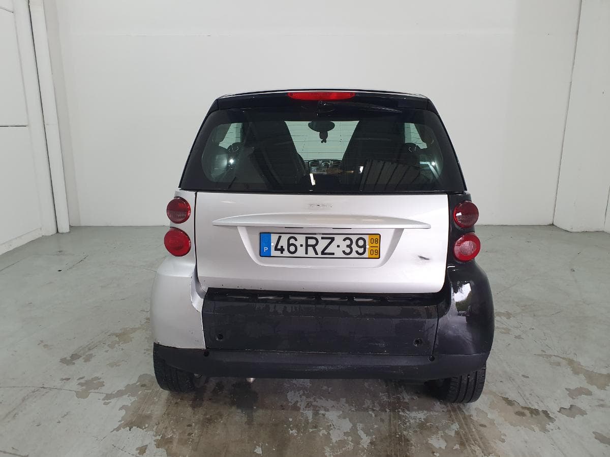 Smart Fortwo Coupé 0.8CDI · Ano 2008 — image 6