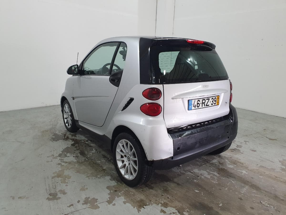 Smart Fortwo Coupé 0.8CDI · Ano 2008 — image 5