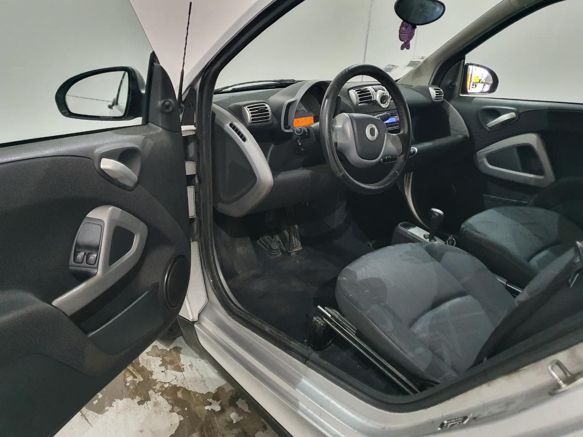 Smart Fortwo Coupé 0.8CDI · Ano 2008 — image 12