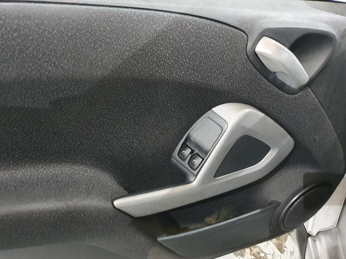 Smart Fortwo Coupé 0.8CDI · Ano 2008 — image 19